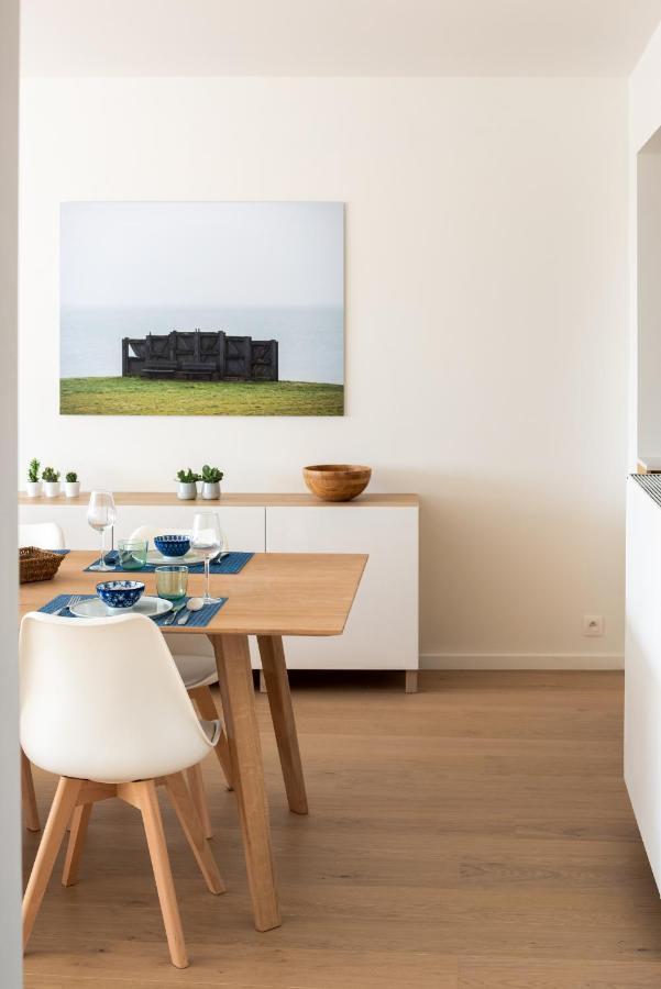 Modern & Spacious Apartment Near Beach In Knokke Exterior photo